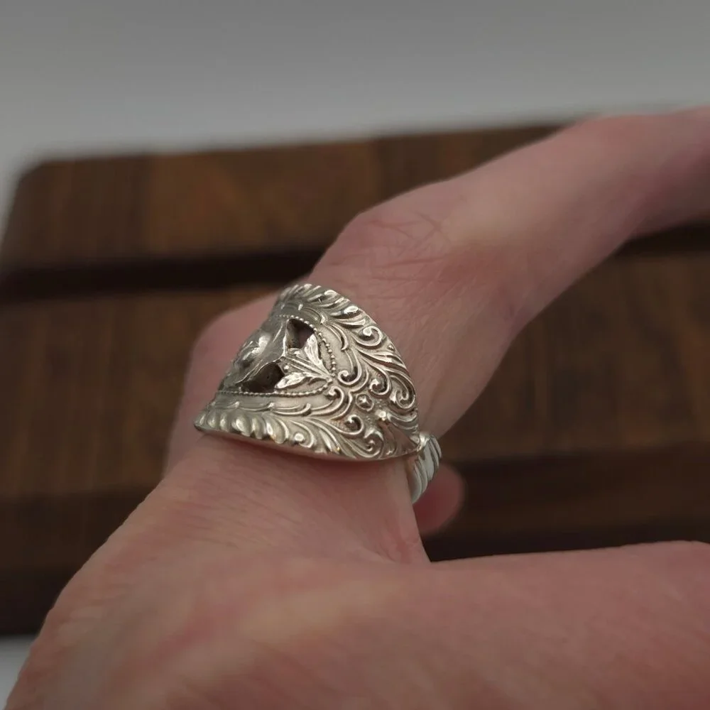 Size 8.25 925 Sterling Silver Thick Rose Floral Spoon Ring - Picture 2 of 9